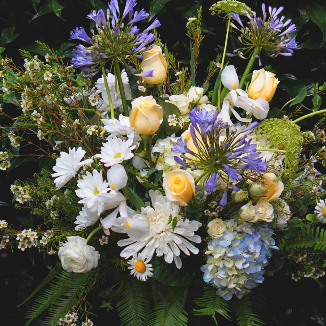 Bud vase Arrangement – Plantita & Co. Bloom Bar & Studio